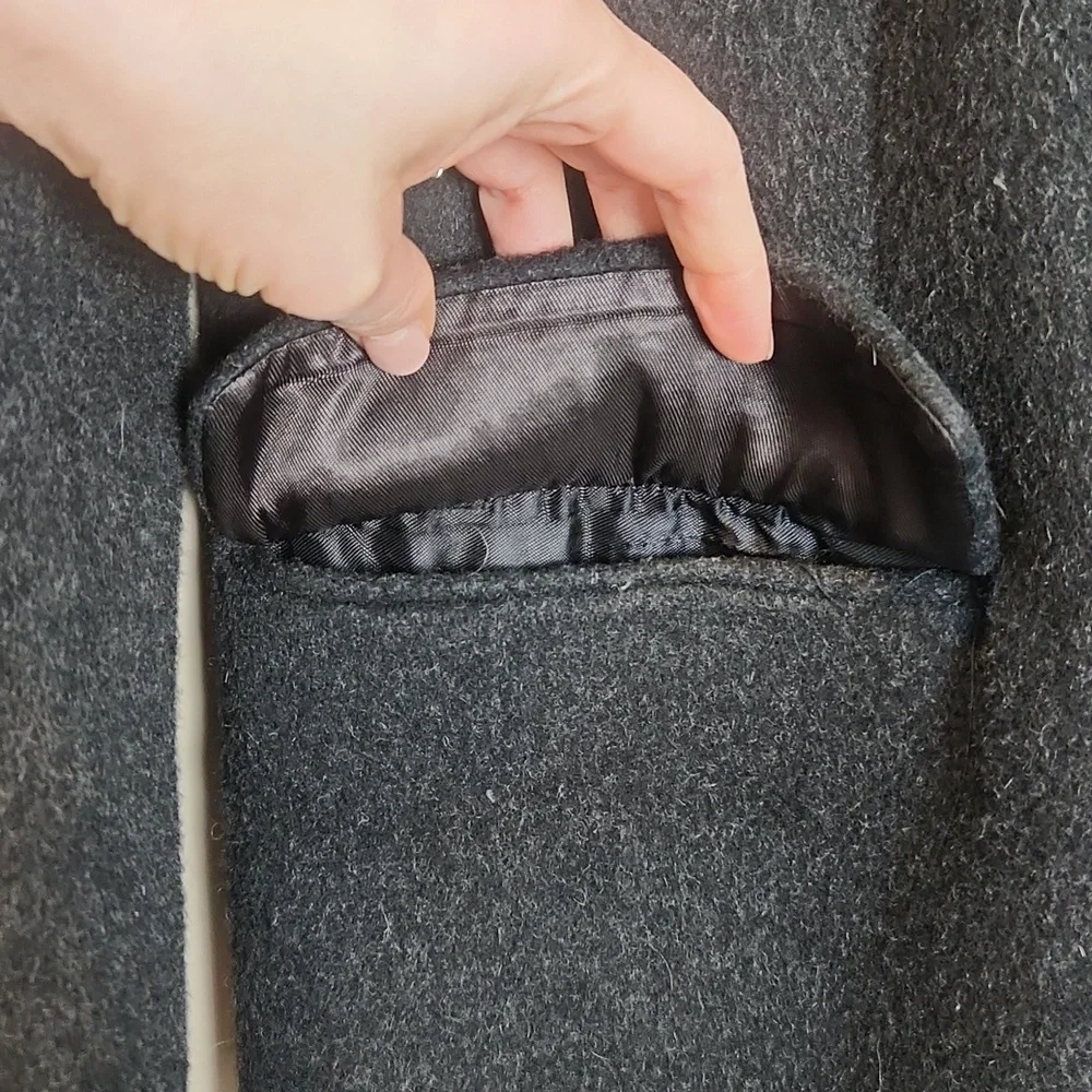 Nino Cerruti Charcoal Gray Wool and Cashmere Blend Long Coat 36S‎